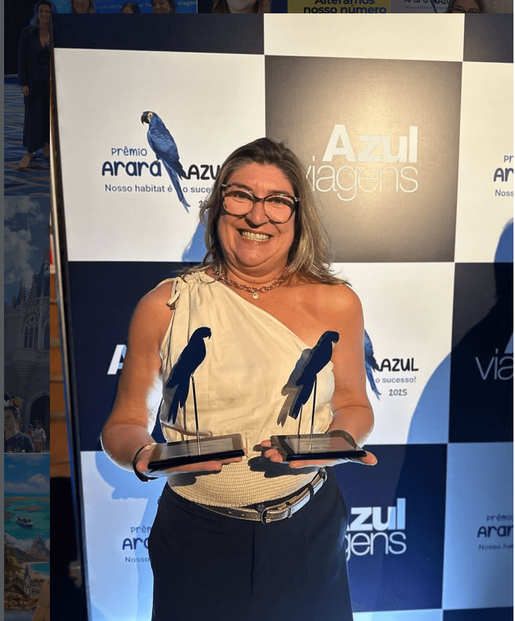 Eliana, Golden Trip Turismo, com troféus do Prêmio Arara Azul